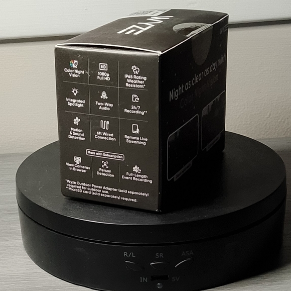 Wyze Cam OG Black with Window Mount Kit - Picture 3 of 6